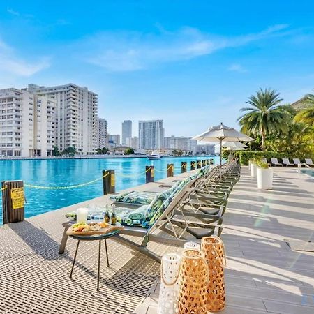 Balcony - Pool - Near Beach - Gym Халландейл-Бич Экстерьер фото