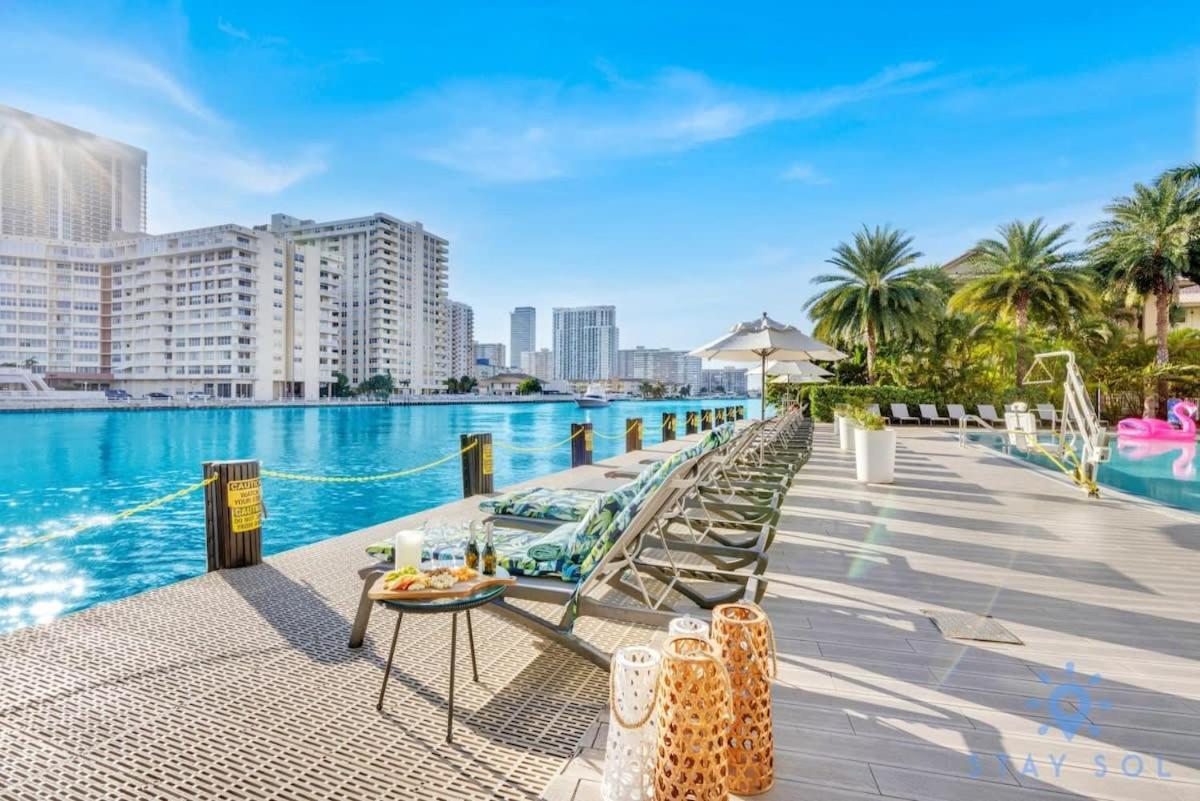 Balcony - Pool - Near Beach - Gym Халландейл-Бич Экстерьер фото